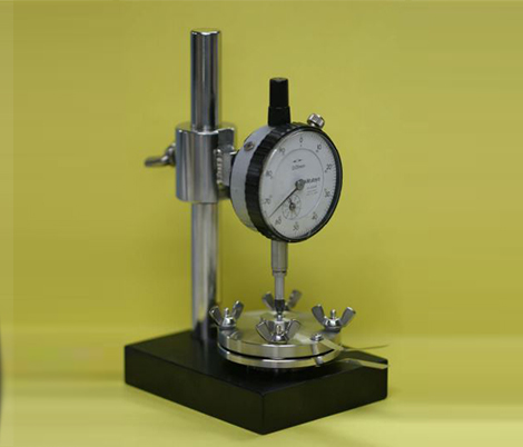 電極変位測定用セル